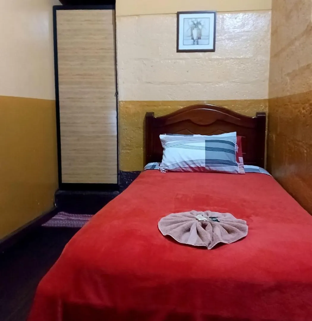 Hostal Knela Quito 0*,  Ecuador